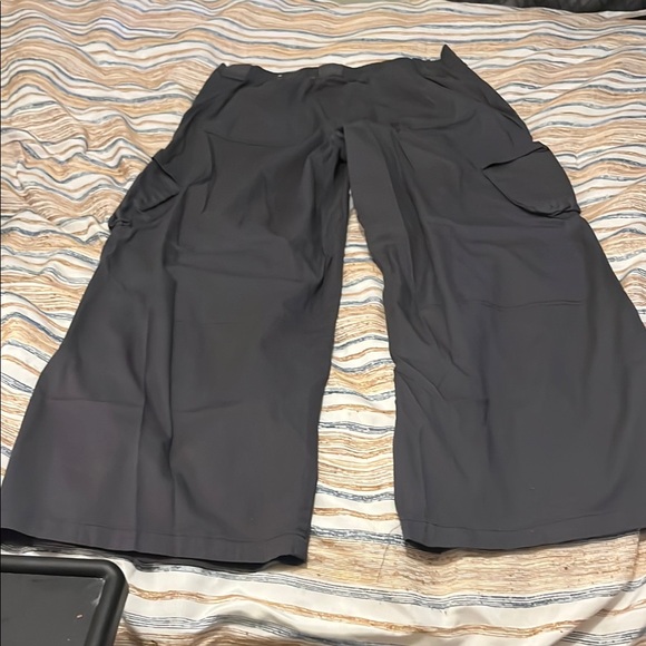 Black Wide-Leg Cargo Pants - Picture 5 of 6